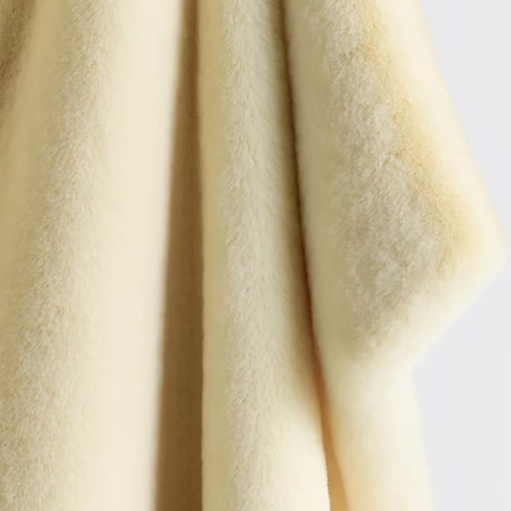 Anthropologie Faux Fur Luxe Blanket Throw NWT - Picture 2 of 8